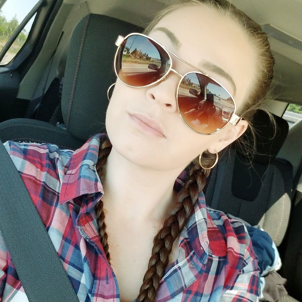 Meet your Posher, Megan